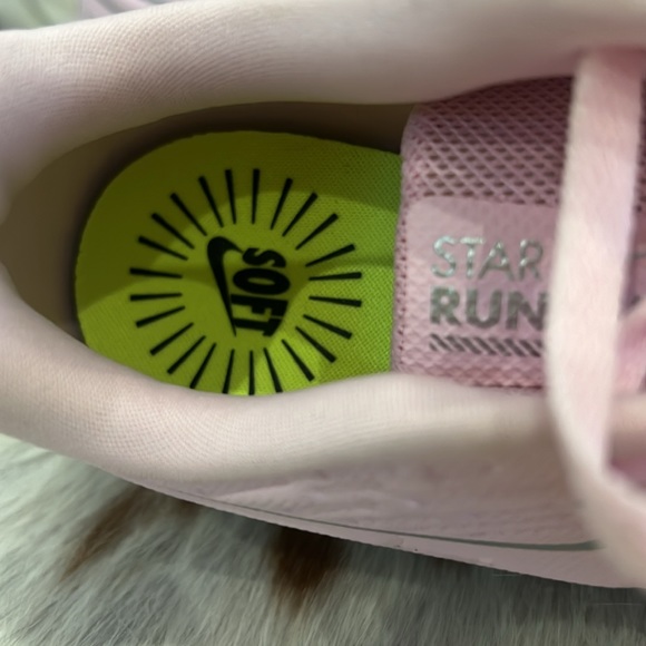 Youth pink Star Runners.  Size Y4.  Worn once. - Picture 3 of 8